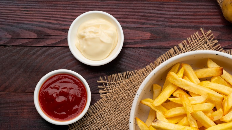ketchup in a bowl