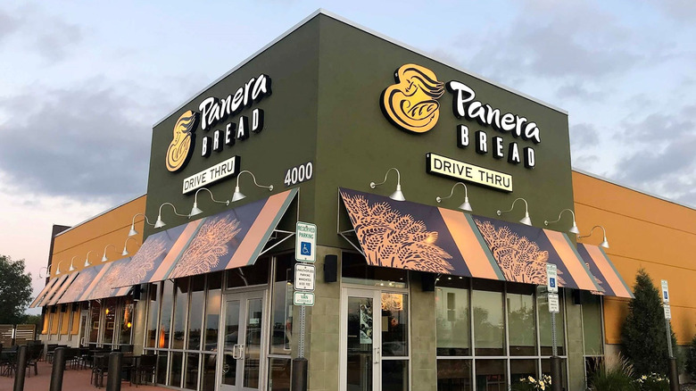 panera bread restaurant