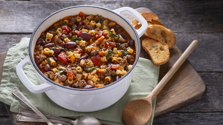 pot of pasta e fagioli