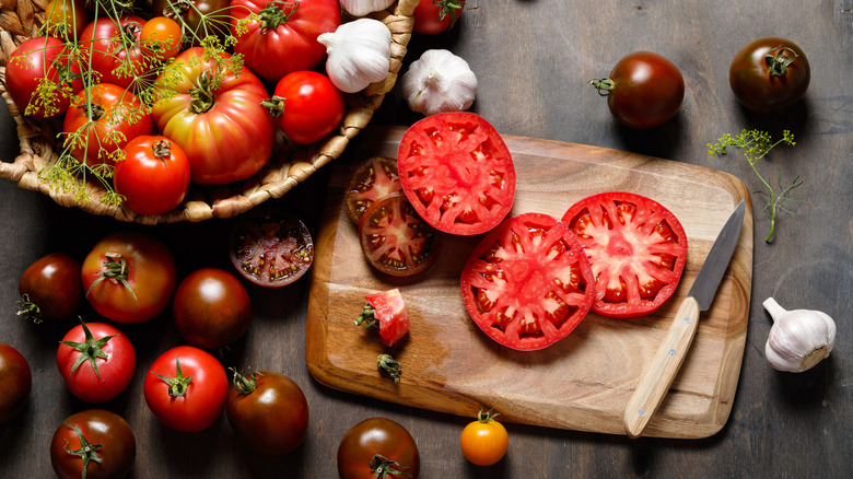 Sliced heirloom tomatoes and garlic