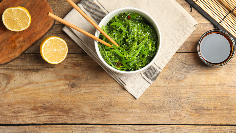 Sea vegetables with lemon