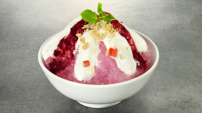 Bowl of Korean bingsu