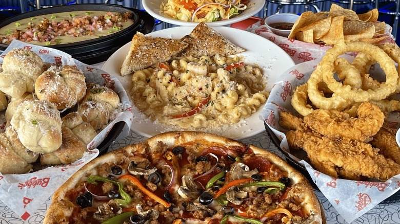 Plates of Bubba's 33 food on table