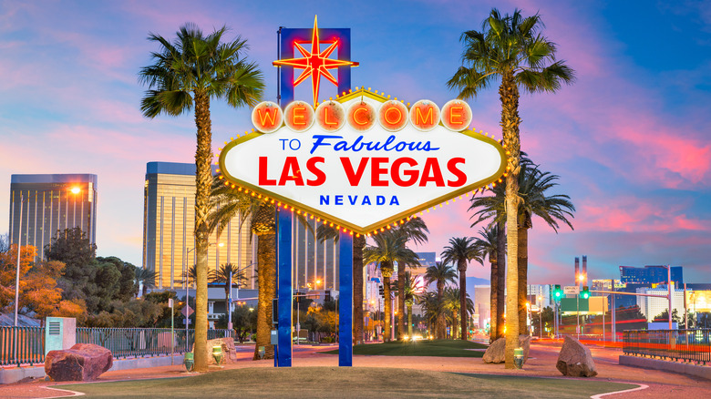 welcome to Las Vegas signage on the strip