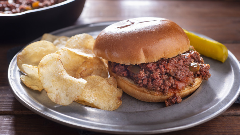 Sloppy Joe in metal plate with chips
