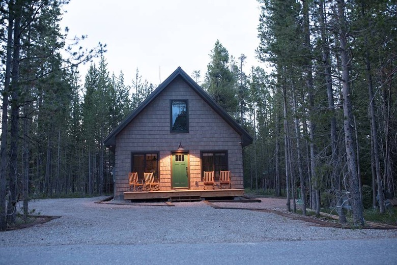 Idaho: Cozy Cottage in the Woods (Island Park)