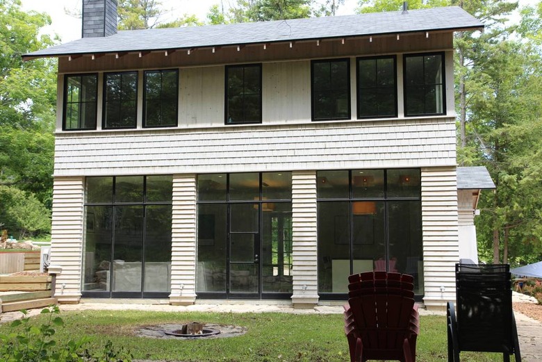 Wisconsin: Eclectic Style Cottage (Ellison Bay)