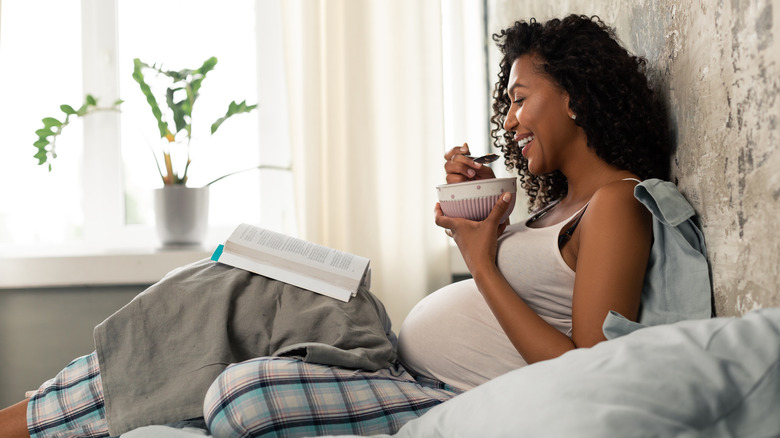 pregnant women in bed