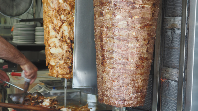 Rotating gyros meat cones