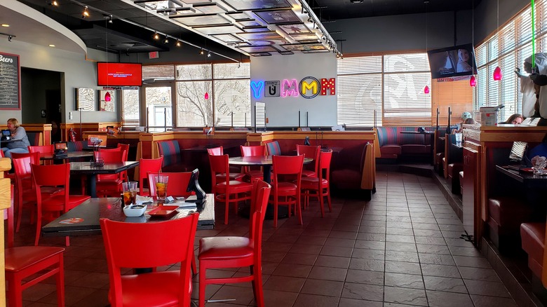 RedRobin interior
