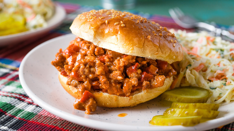 Sloppy joe with coleslaw