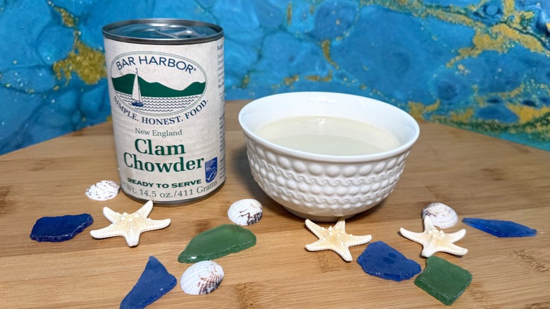 Can and bowl of Bar Harbor clam chowder