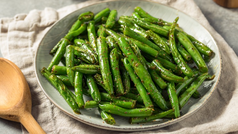 cooked green beans