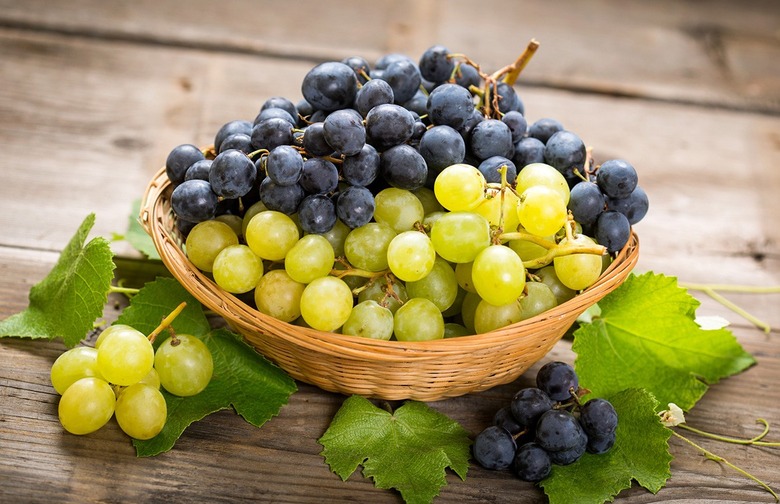 Grapes explode in the microwave