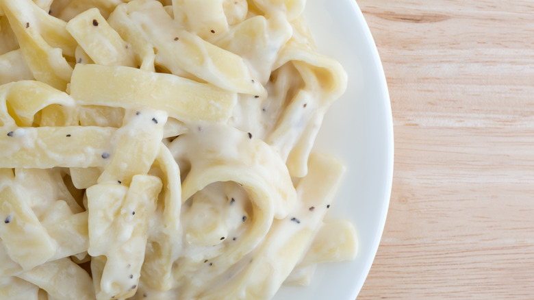 Pasta with alfredo sauce