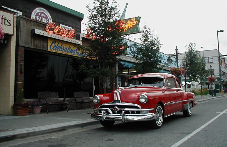 Alaska: Club Paris (Anchorage)