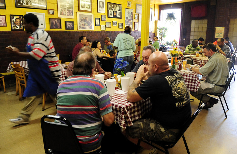 Georgia: H&H Soul Food (Macon)