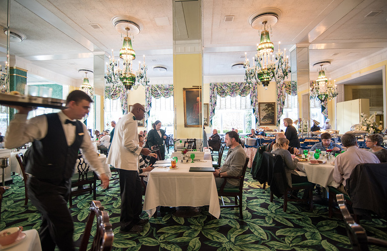 West Virginia: Main Dining Room at The Greenbrier (White Sulphur Springs)