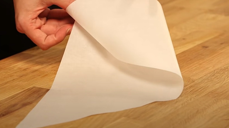 Making parchment paper bag
