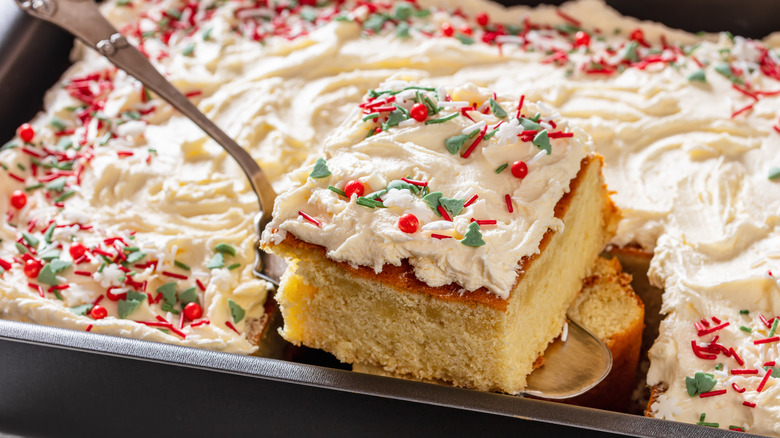 Vanilla sheet cake