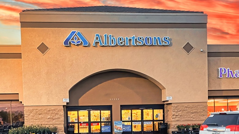 Albertsons storefront