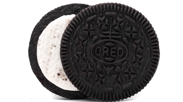 Oreo cookie open