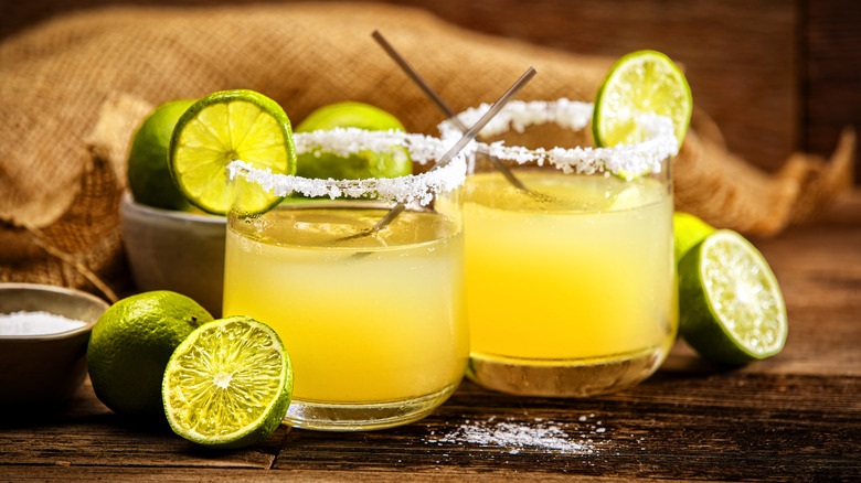 margaritas with salt rim