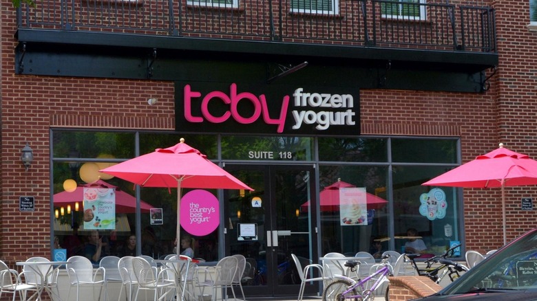 TCBY patio with umbrellas and chairs