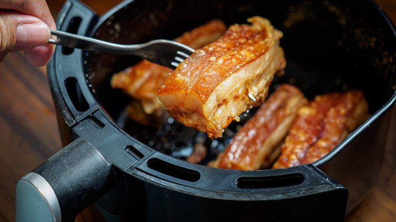 Crispy browned pork in air fryer