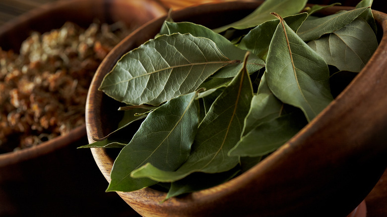 Bay leaves