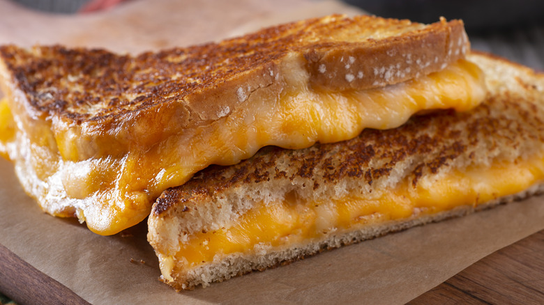 grilled cheese sandwich