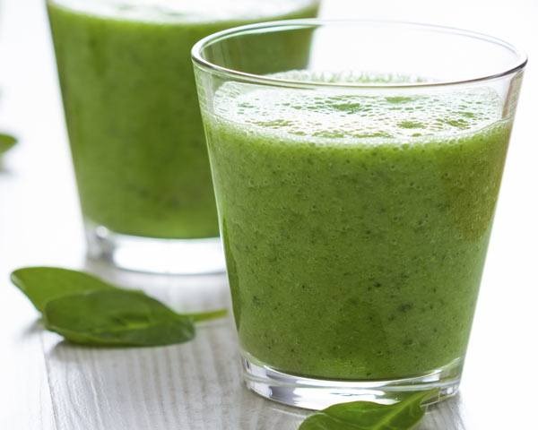 The Skin-Brightening Kale Smoothie Recipe
