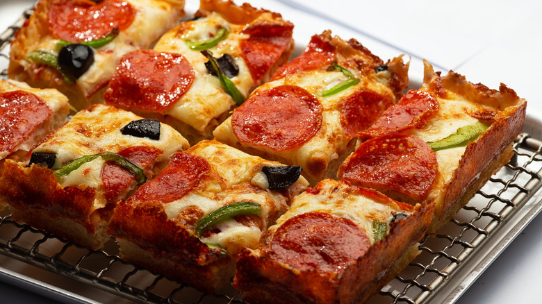 Detroit-style pizza