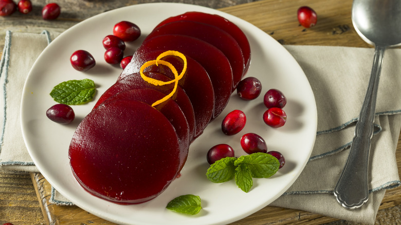 Jellied cranberry 