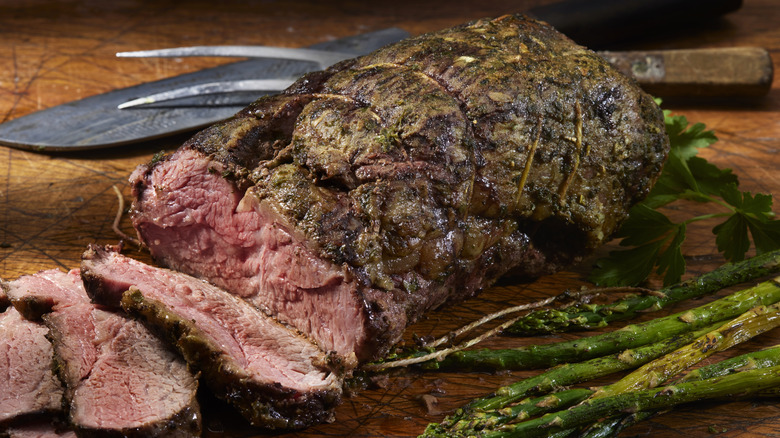 Pot roast with asparagus