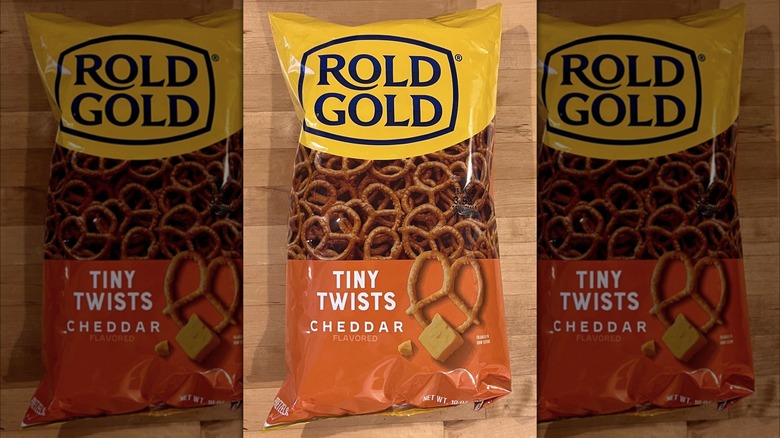Rold Gold tiny twists