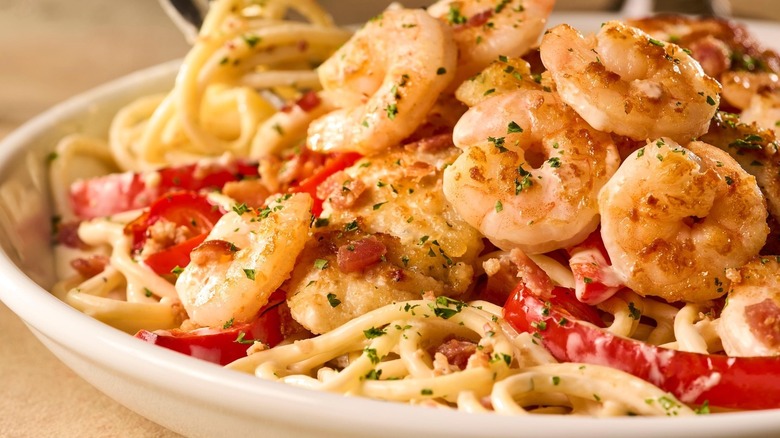 Olive Garden's Chicken and Shrimp Carbonara