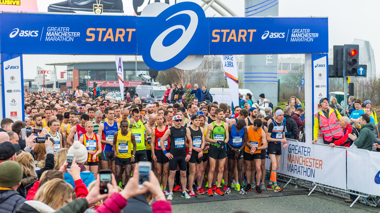 Manchester Marathon runners 