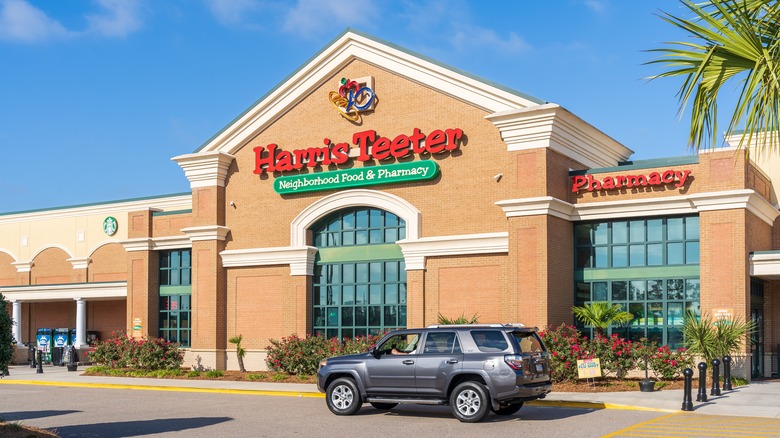 Harris Teeter grocery store