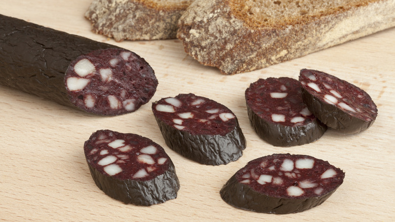 sliced blutwurst with bread
