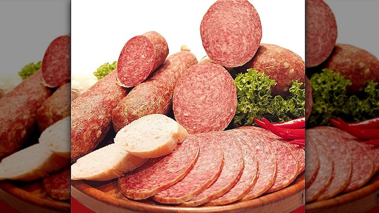 slices of mettwurst
