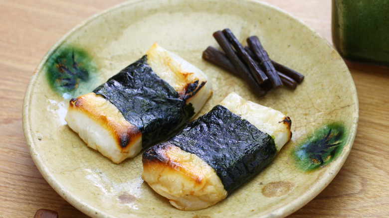 isobe mochi on plate