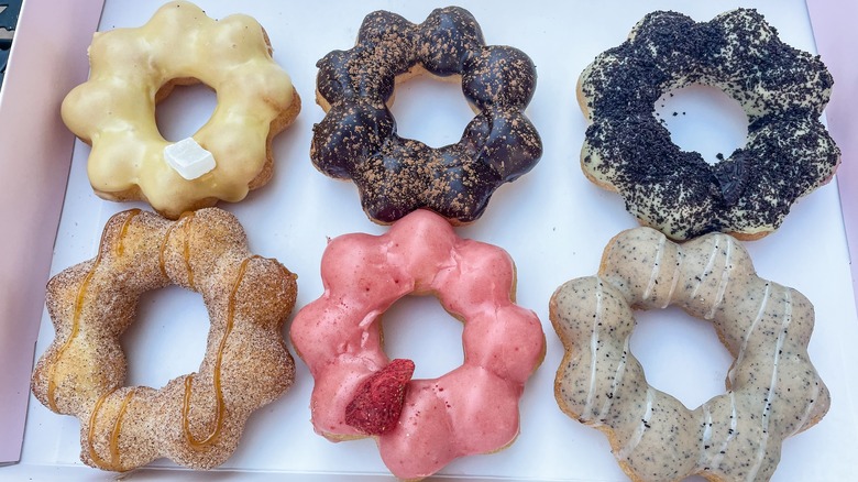 six different mochi donuts 