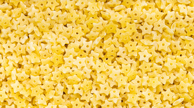 pile of stelline pastina