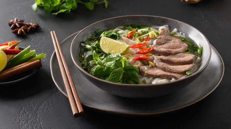 A bowl of pho bo