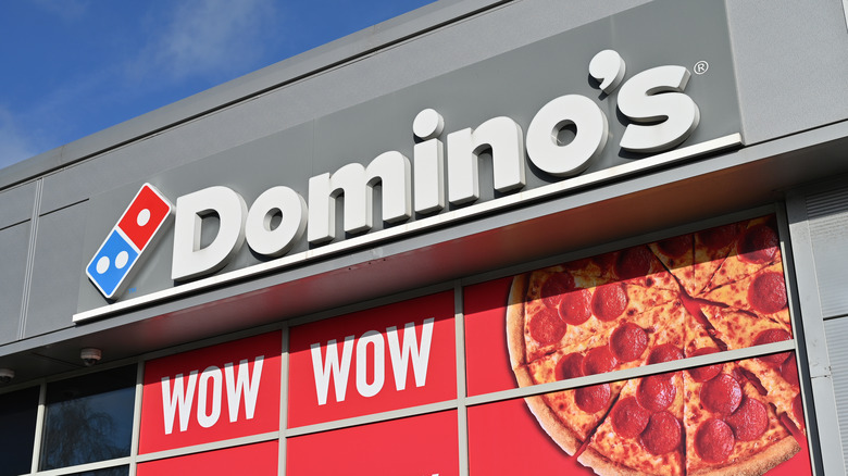 Domino's storefront