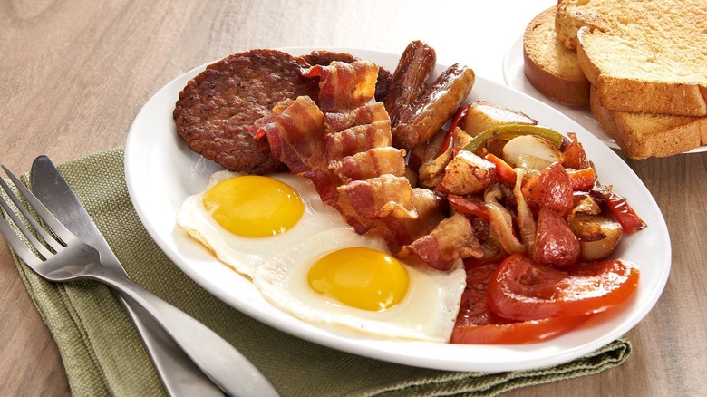 eggs sausage bacon potatoes