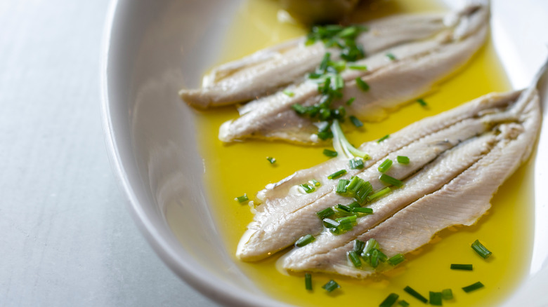 Boquerones en vinagre with chives