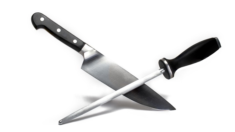 knife and honing steel