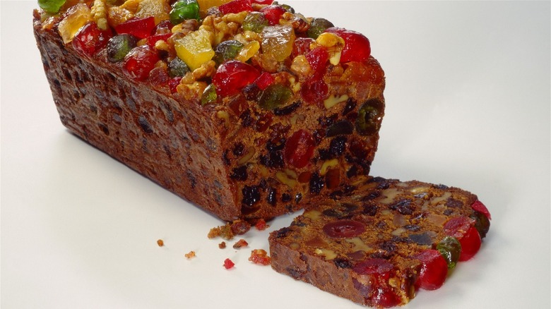 fruitcake sliced